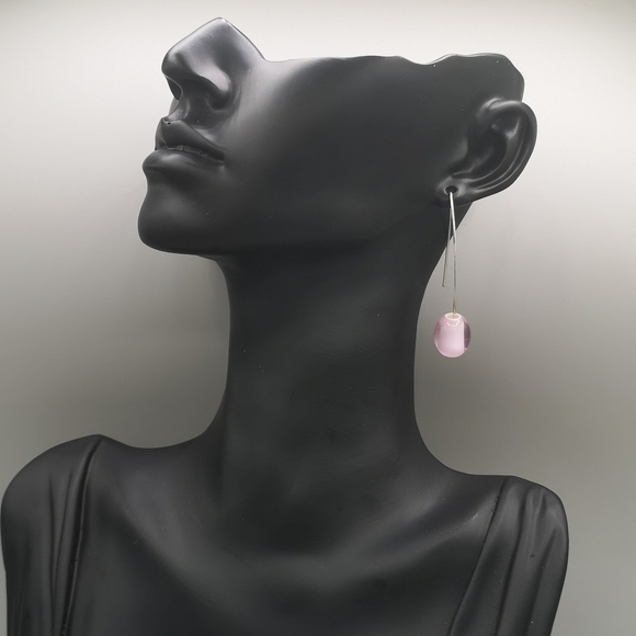 *FREE Add-on* Pink Glass Bead Dangle Earring - Picture 2 of 3